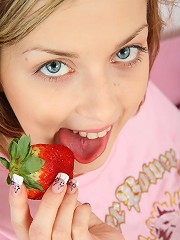 Strawberry, cream & juice